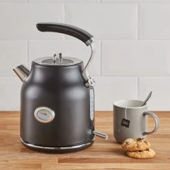 Dunelm Retro 1.7L 3KW Matt Black Kettle