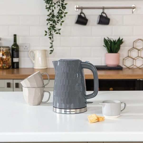 Russell Hobbs Honeycomb Kettle Grey 5 Russell Hobbs Honeycomb Kettle Grey - Image 3