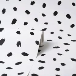 Dunelm Spot Monochrome Wallpaper -Furn Shop 30723980 alt03